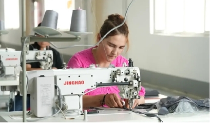 江西企業(yè)落戶阿克陶，助力箱包產(chǎn)業(yè)升級(jí)